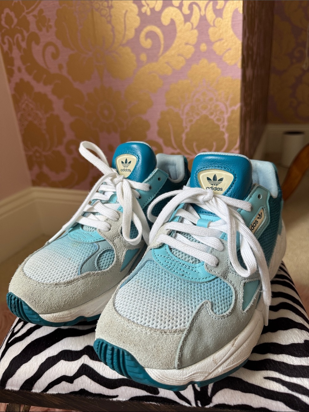 adidas Light Blue Teal Retro Trainer Sneakers size 8